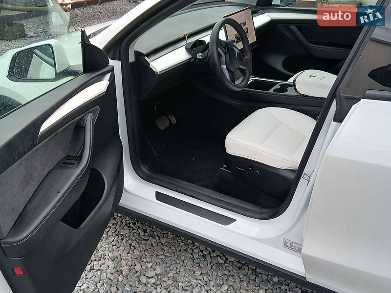 Позашляховик / Кросовер Tesla Model Y 2023 в Городку фото 9 Позашляховик / Кросовер Tesla Model Y 2023 в Городку