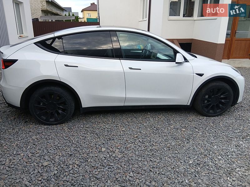 Позашляховик / Кросовер Tesla Model Y 2023 в Городку фото 8 Позашляховик / Кросовер Tesla Model Y 2023 в Городку