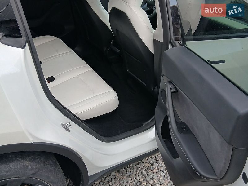 Позашляховик / Кросовер Tesla Model Y 2023 в Городку фото 14 Позашляховик / Кросовер Tesla Model Y 2023 в Городку