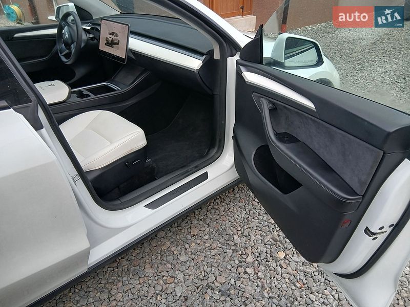 Позашляховик / Кросовер Tesla Model Y 2023 в Городку фото 16 Позашляховик / Кросовер Tesla Model Y 2023 в Городку