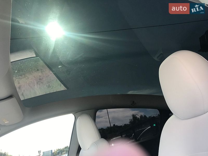 Позашляховик / Кросовер Tesla Model Y 2023 в Києві