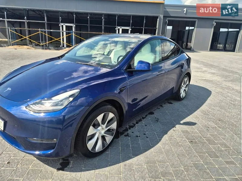 Tesla Model Y 2021