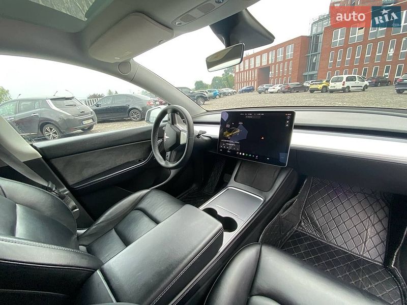 Внедорожник / Кроссовер Tesla Model Y 2021 в Днепре