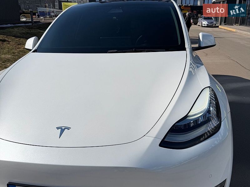 Позашляховик / Кросовер Tesla Model Y 2021 в Івано-Франківську