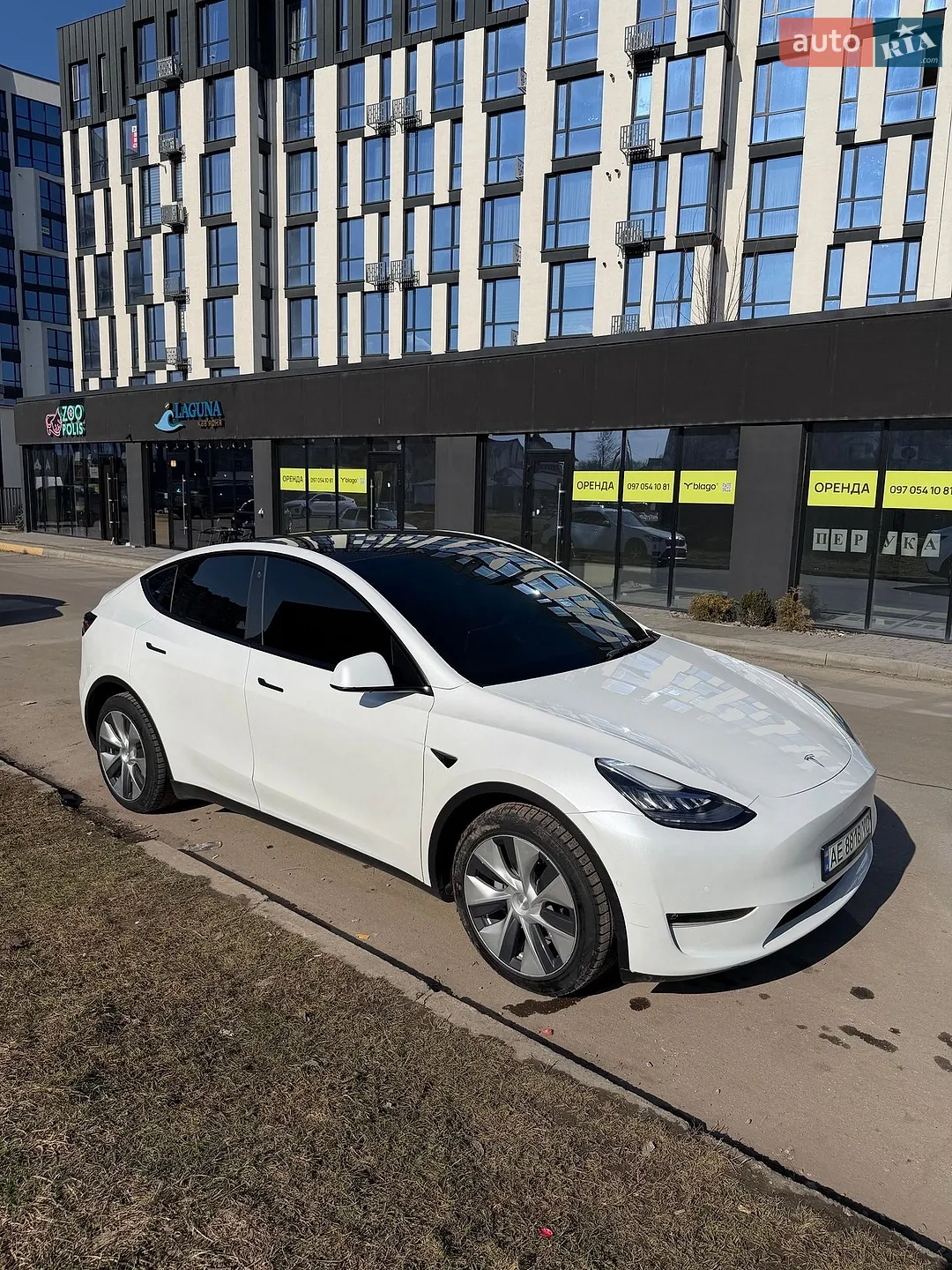 2021 Tesla Model Y - мініатюра 9