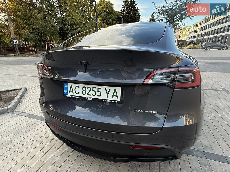 Tesla Model Y