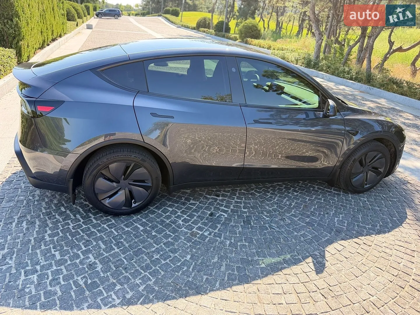 2025 Tesla Model Y - мініатюра 17