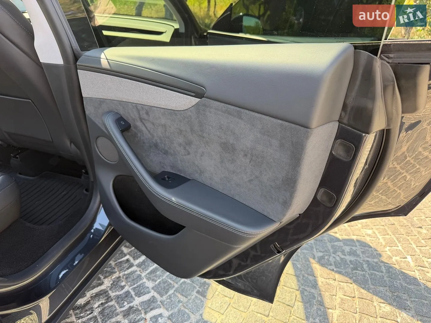 2025 Tesla Model Y - мініатюра 49
