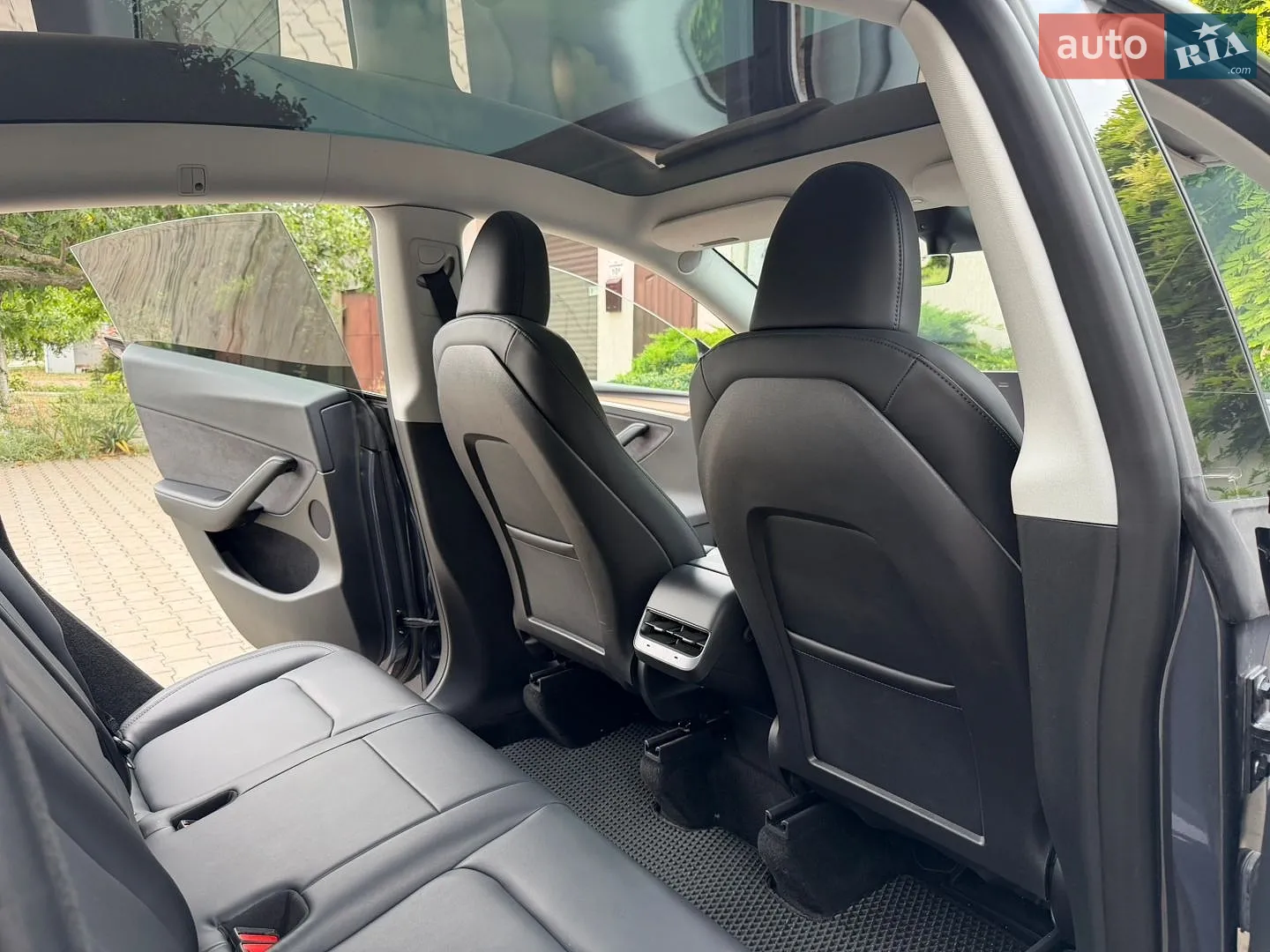 2023 Tesla Model Y - мініатюра 36
