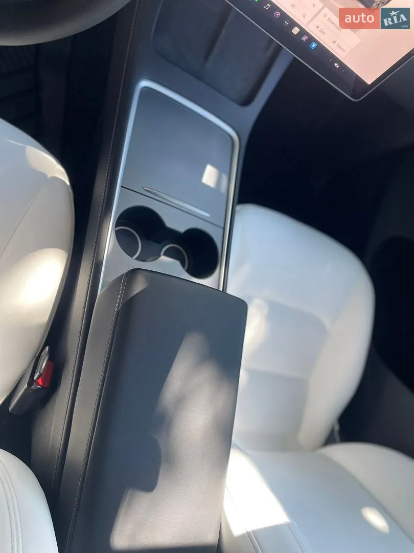 2024 Tesla Model Y - мініатюра 47