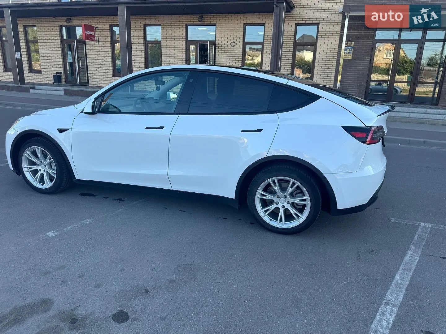 2021 Tesla Model Y - мініатюра 10