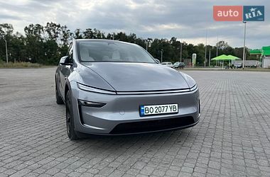 Позашляховик / Кросовер Tesla Model Y 2025 в Радивиліві