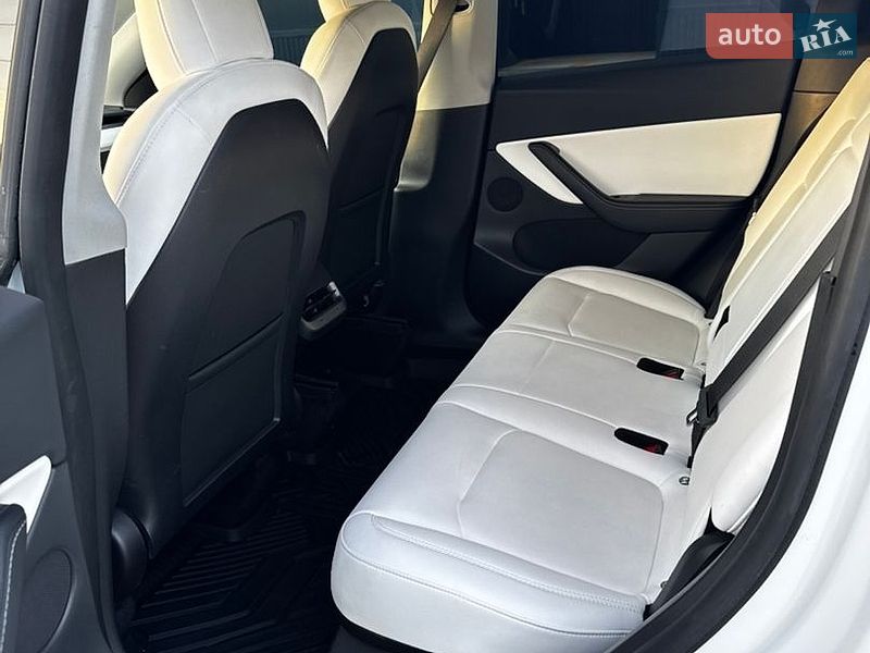 Внедорожник / Кроссовер Tesla Model Y 2022 в Чернигове