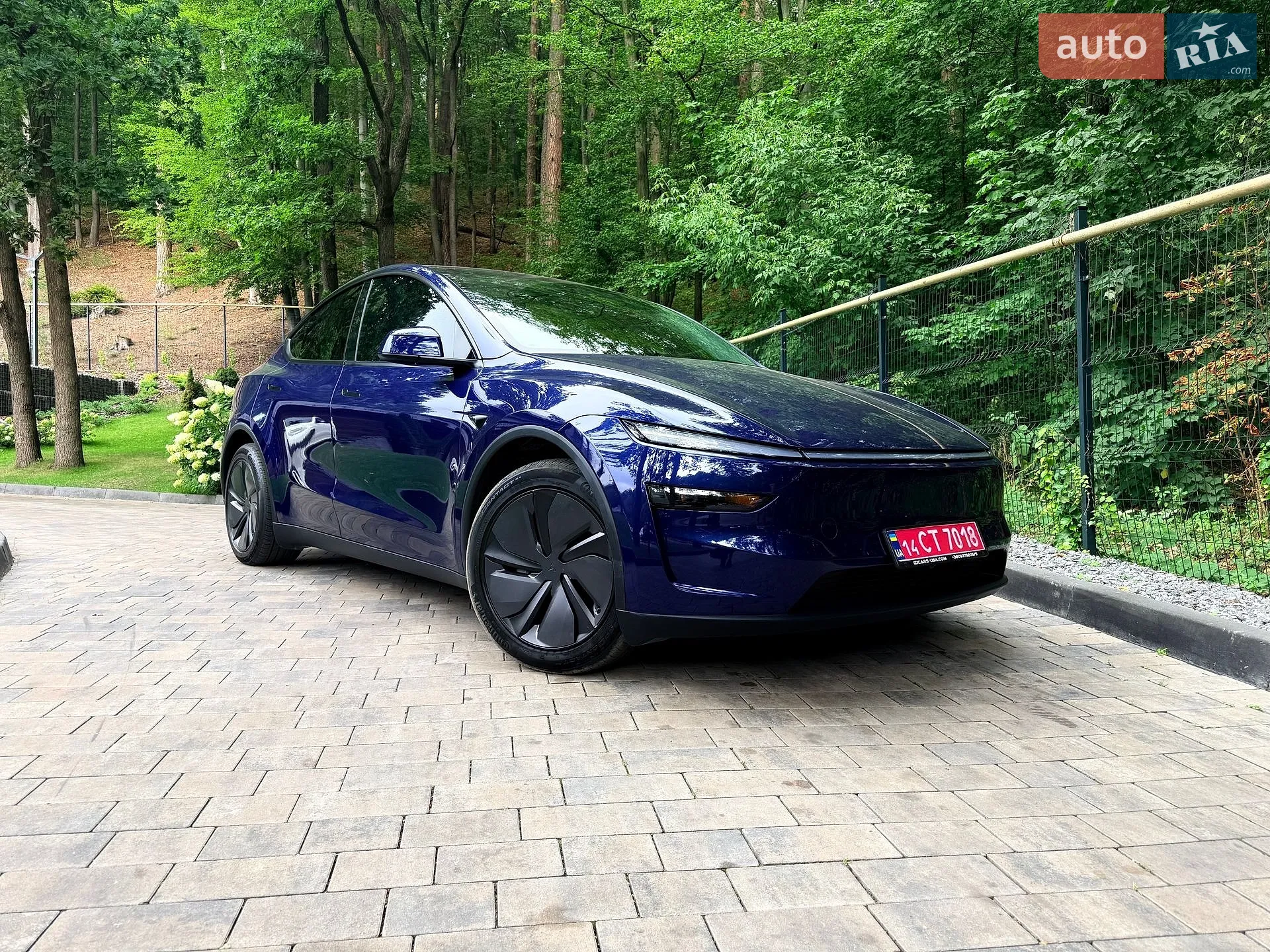 2025 Tesla Model Y - мініатюра 6
