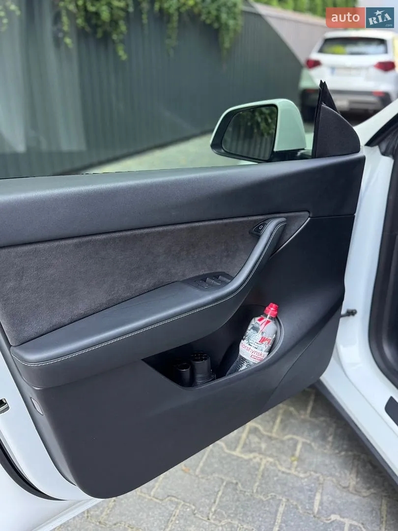 2022 Tesla Model Y - мініатюра 12
