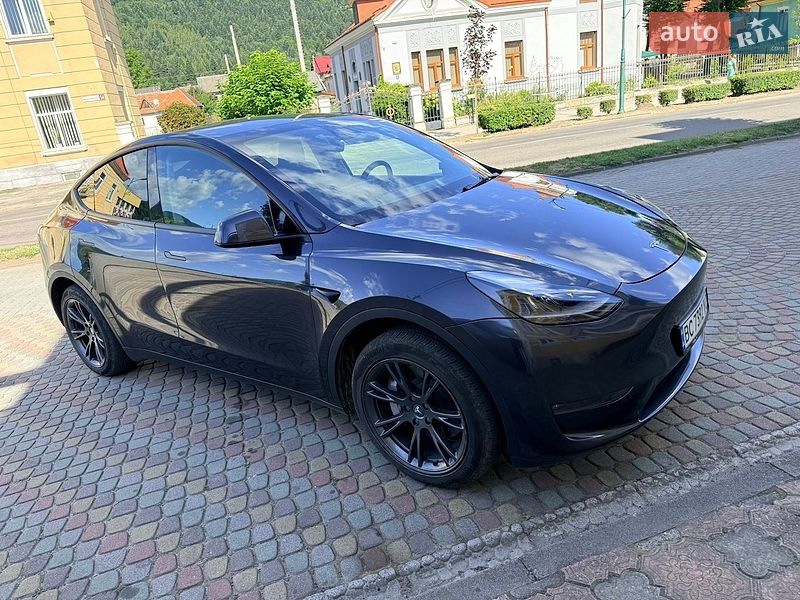 Позашляховик / Кросовер Tesla Model Y 2024 в Львові фото 5 Позашляховик / Кросовер Tesla Model Y 2024 в Львові