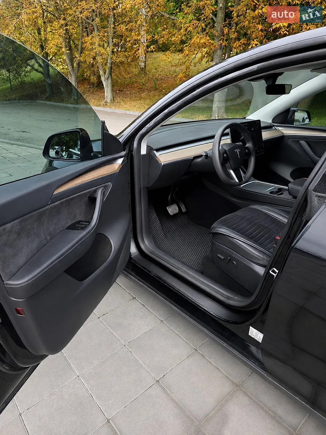 2024 Tesla Model Y - мініатюра 10