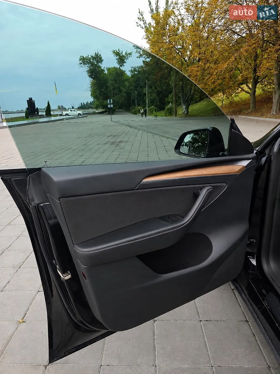 2024 Tesla Model Y - мініатюра 9