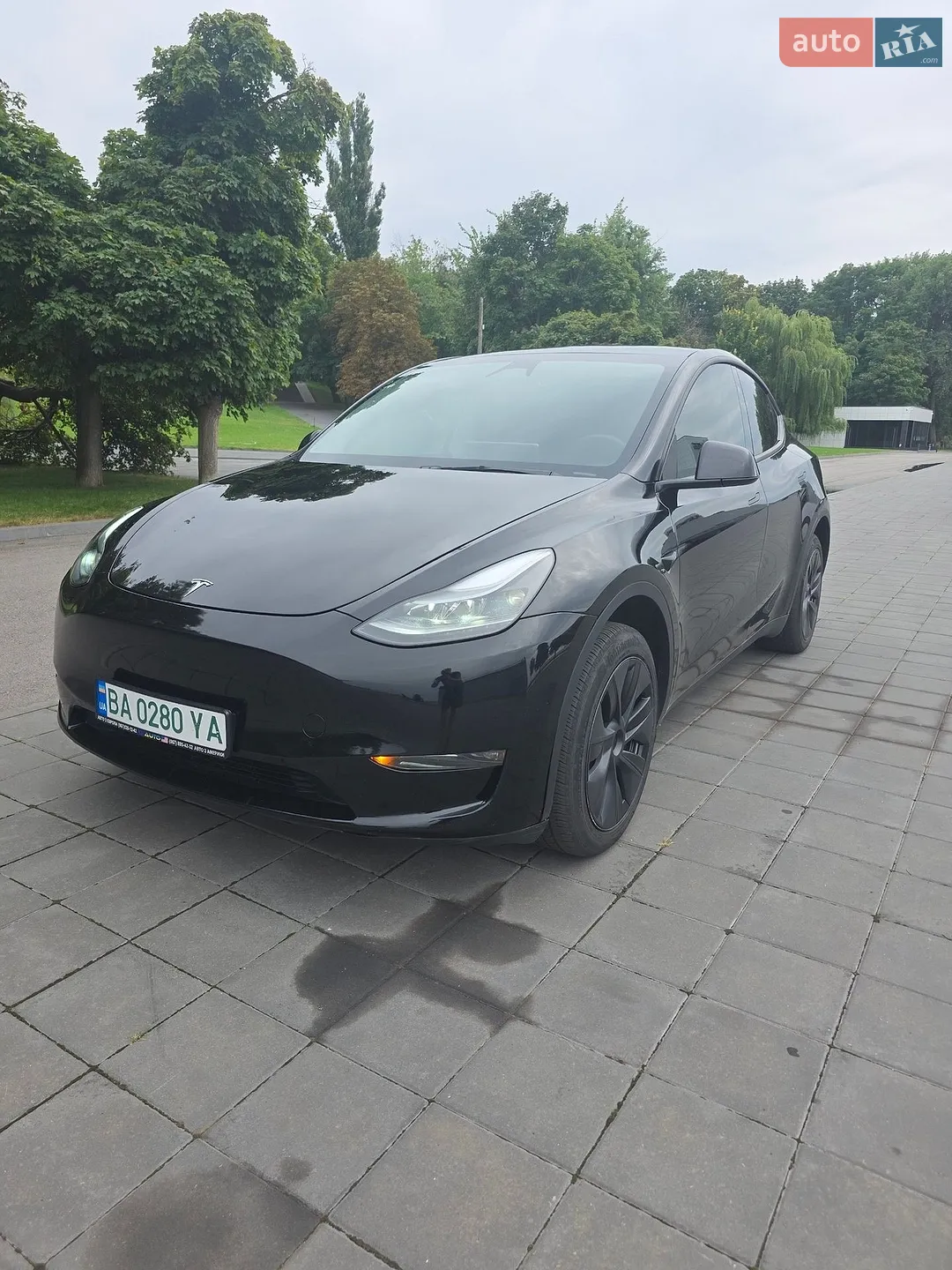2024 Tesla Model Y - мініатюра 3