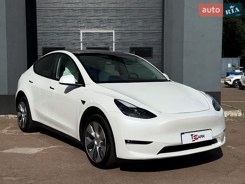 Внедорожник / Кроссовер Tesla Model Y 2023 в Киеве