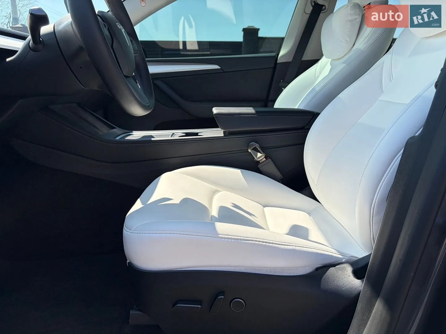 2023 Tesla Model Y - мініатюра 11