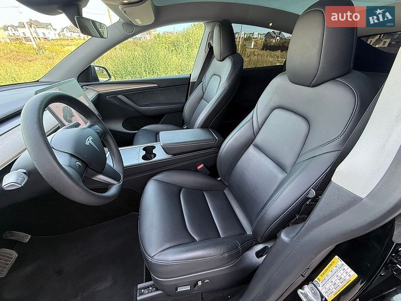 Внедорожник / Кроссовер Tesla Model Y 2024 в Львове