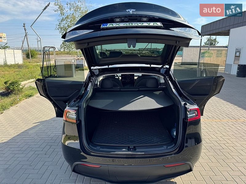 Позашляховик / Кросовер Tesla Model Y 2023 в Харкові
