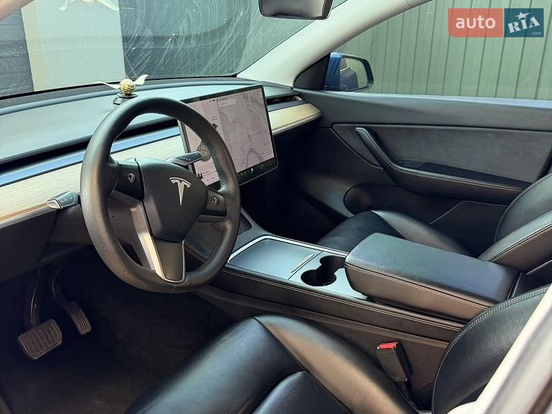 Позашляховик / Кросовер Tesla Model Y 2021 в Києві