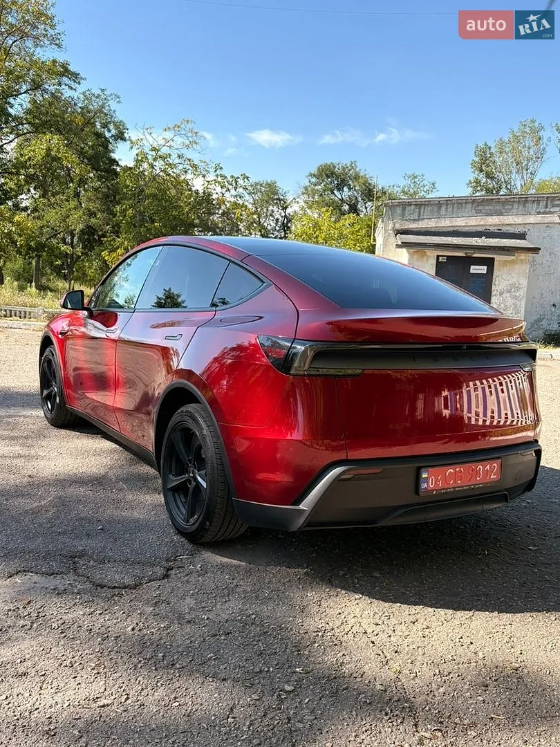 2025 Tesla Model Y - мініатюра 11