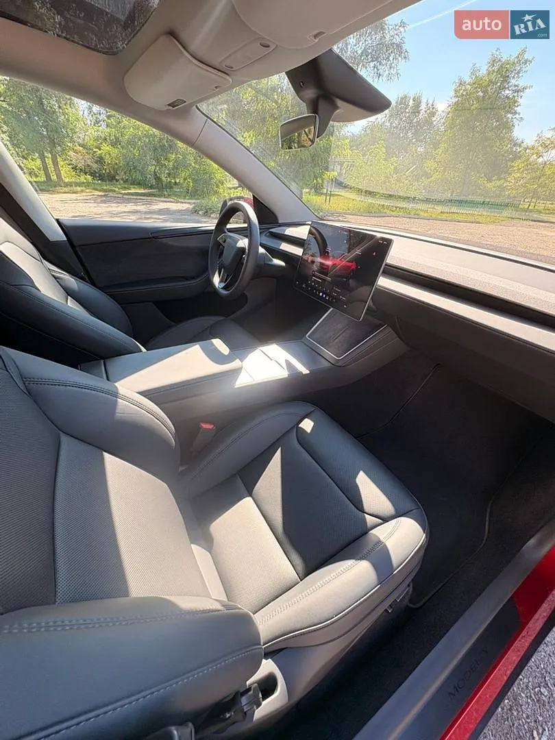 2025 Tesla Model Y - мініатюра 14