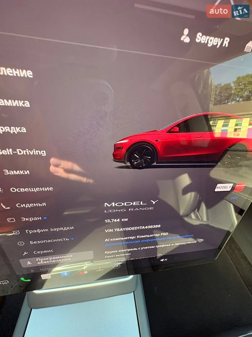 2025 Tesla Model Y - мініатюра 15