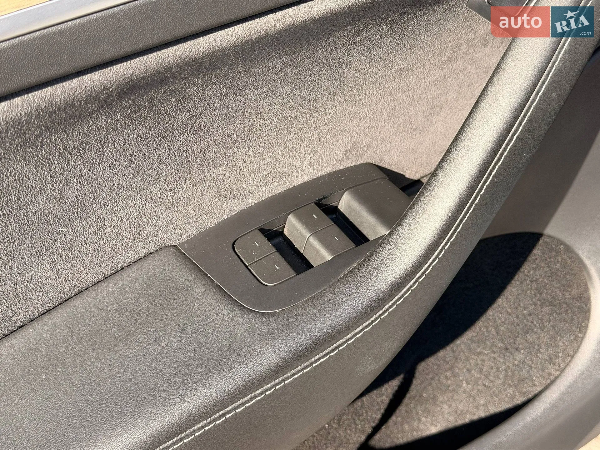 2023 Tesla Model Y - мініатюра 38