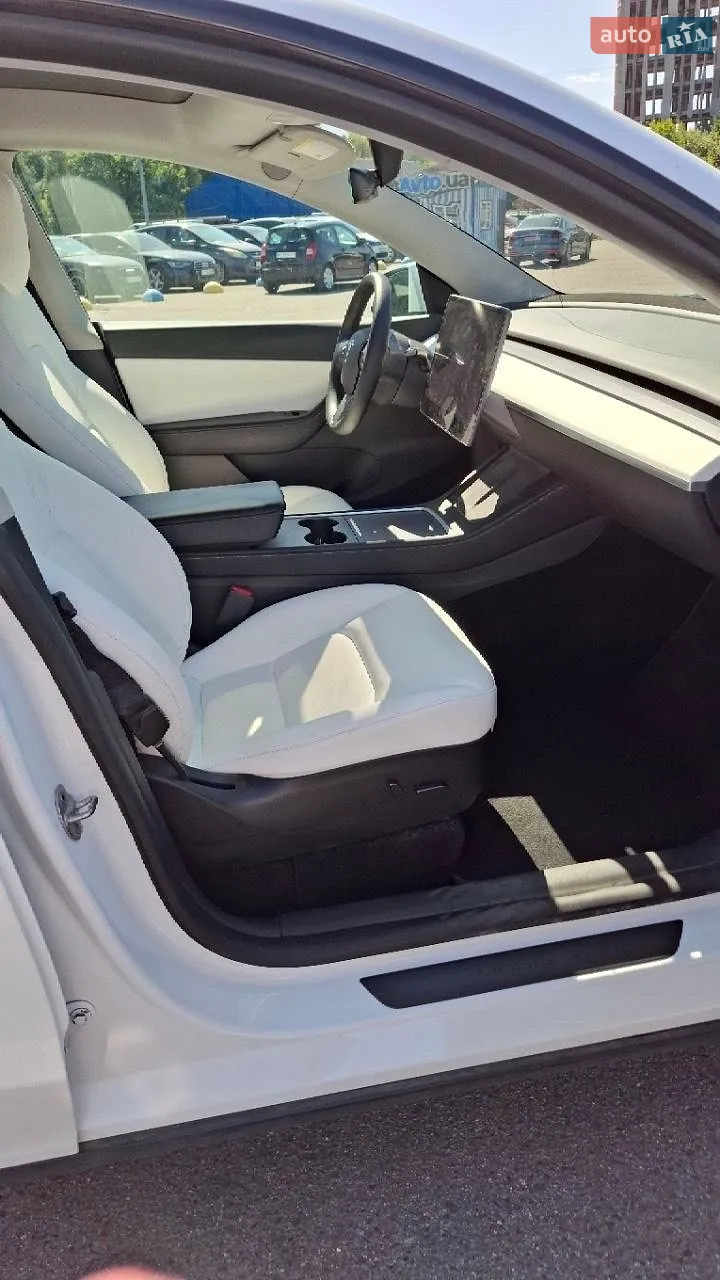 2021 Tesla Model Y - мініатюра 19