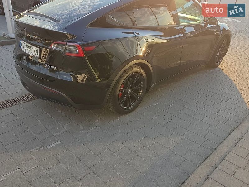Позашляховик / Кросовер Tesla Model Y 2020 в Івано-Франківську