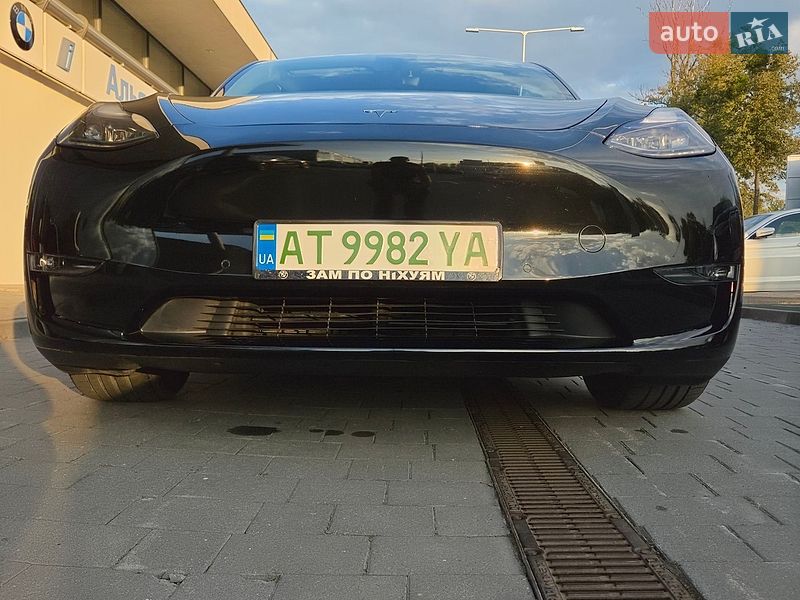 Позашляховик / Кросовер Tesla Model Y 2020 в Івано-Франківську