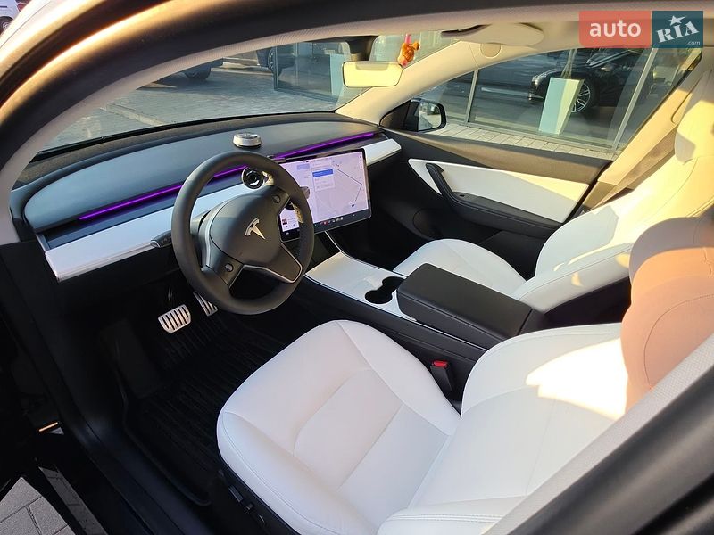 Позашляховик / Кросовер Tesla Model Y 2020 в Івано-Франківську