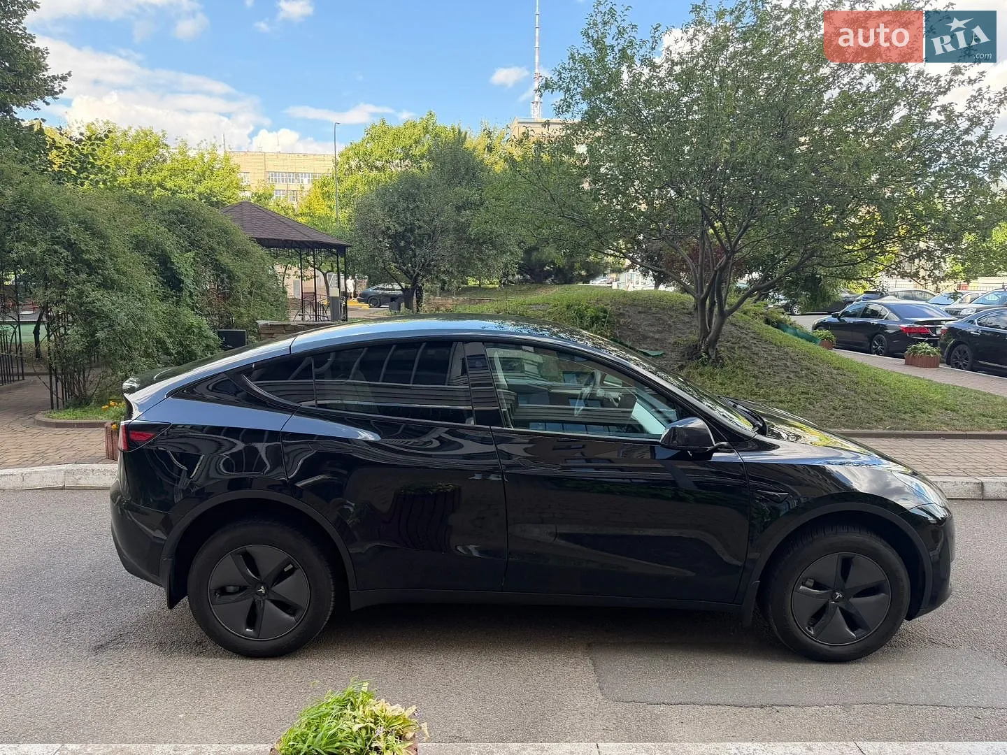 2023 Tesla Model Y - мініатюра 2