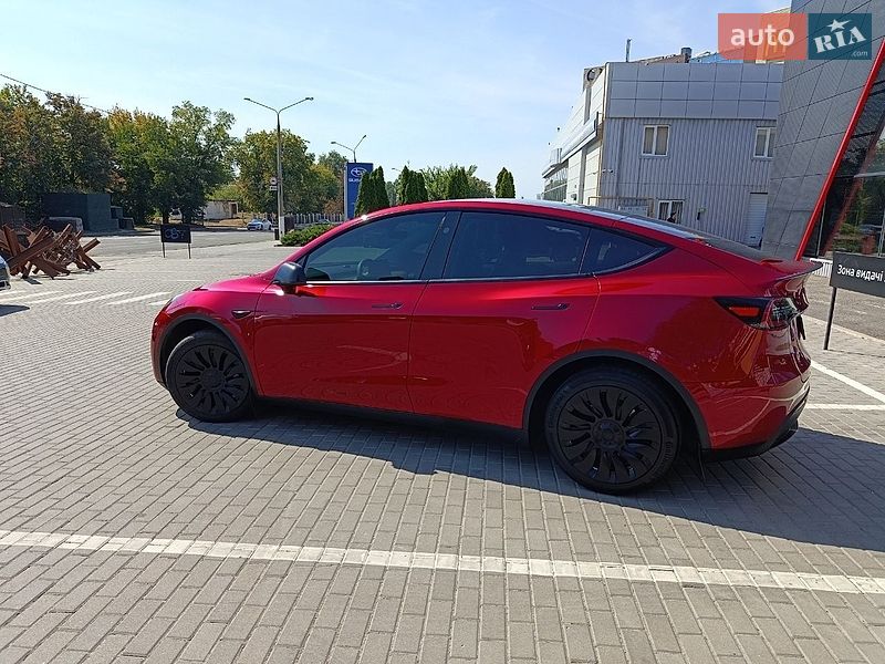 Позашляховик / Кросовер Tesla Model Y 2024 в Харкові