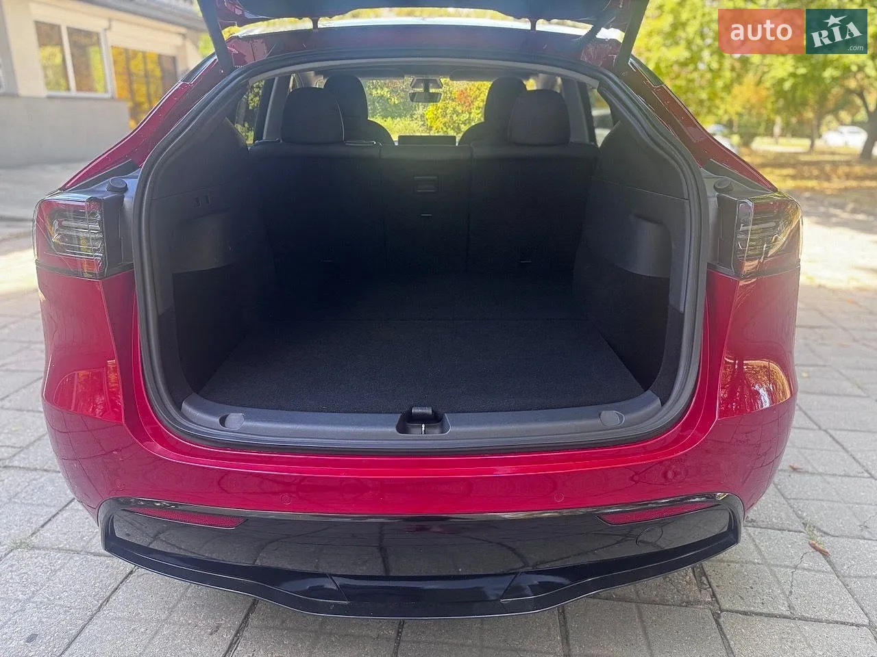 2020 Tesla Model Y - мініатюра 10