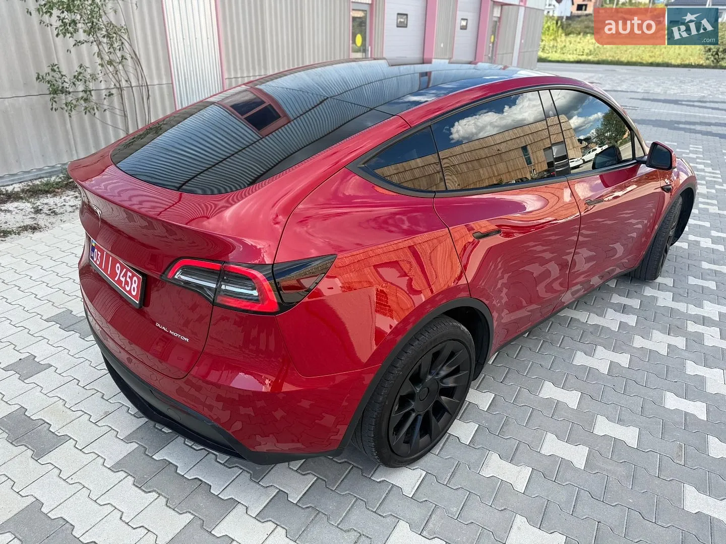 2023 Tesla Model Y - мініатюра 3