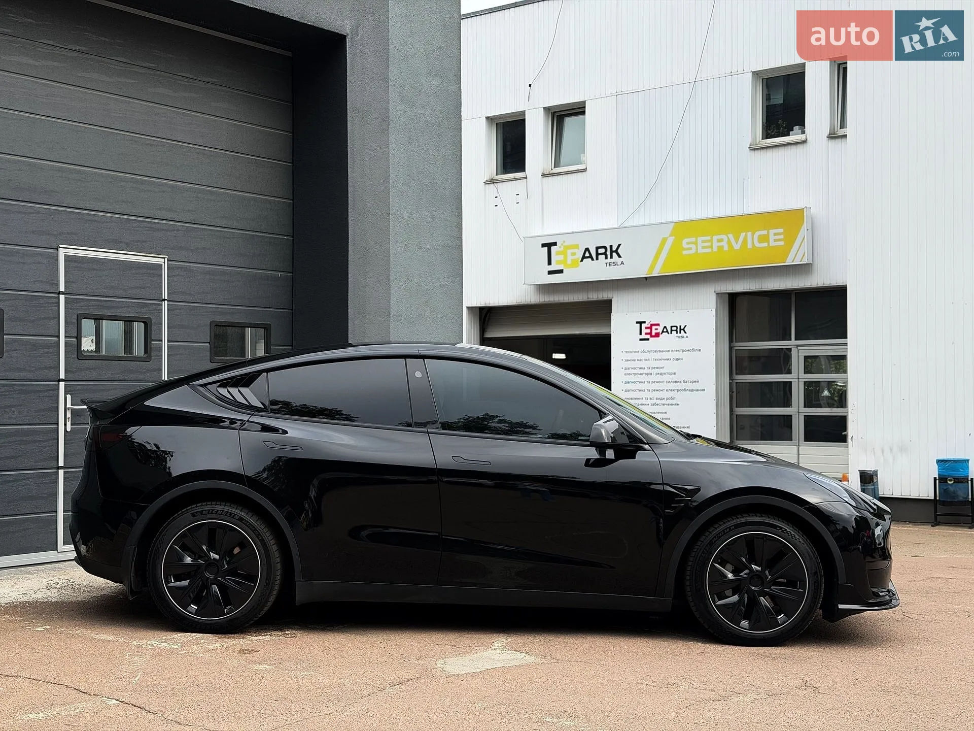 2024 Tesla Model Y - мініатюра 11