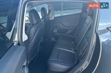 Внедорожник / Кроссовер Tesla Model Y 2024 в Киеве