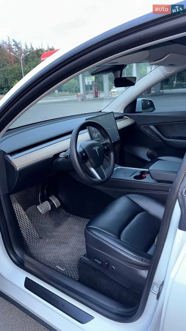 2021 Tesla Model Y - мініатюра 10