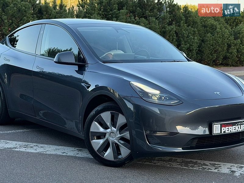 Позашляховик / Кросовер Tesla Model Y 2023 в Києві