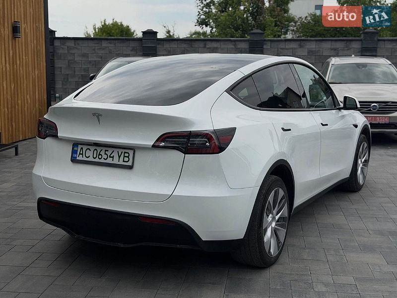 Позашляховик / Кросовер Tesla Model Y 2023 в Львові фото 6 Позашляховик / Кросовер Tesla Model Y 2023 в Львові