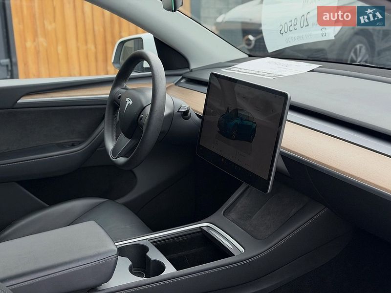 Позашляховик / Кросовер Tesla Model Y 2023 в Львові фото 9 Позашляховик / Кросовер Tesla Model Y 2023 в Львові