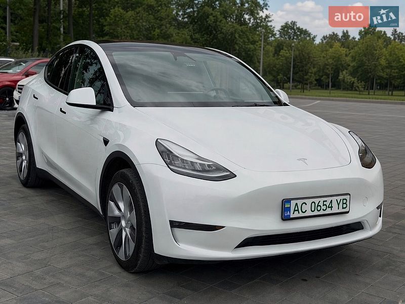 Позашляховик / Кросовер Tesla Model Y 2023 в Львові фото 2 Позашляховик / Кросовер Tesla Model Y 2023 в Львові