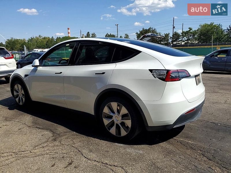 Внедорожник / Кроссовер Tesla Model Y 2023 в Тернополе