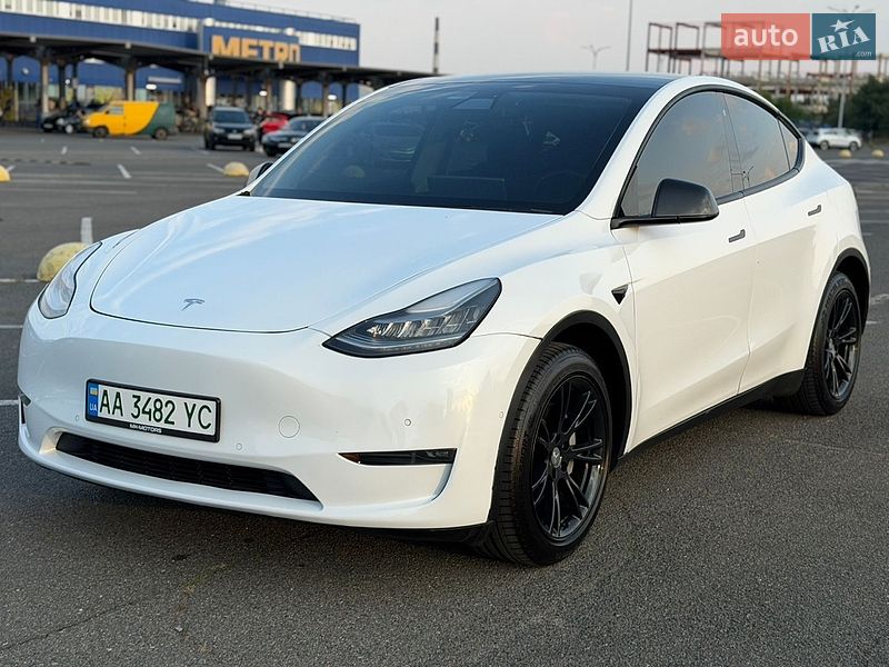 Tesla Model Y 2020