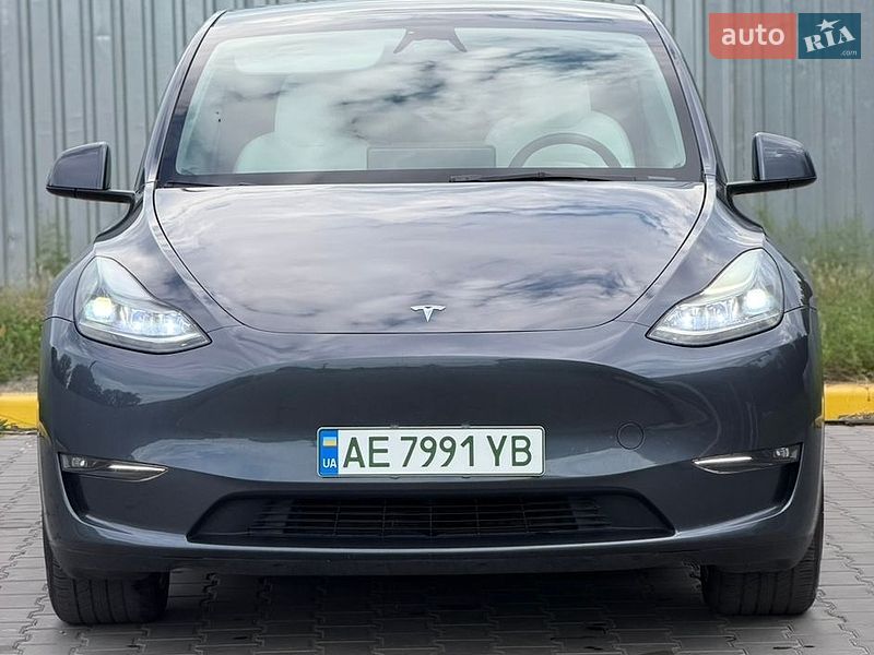 Позашляховик / Кросовер Tesla Model Y 2023 в Кам'янському